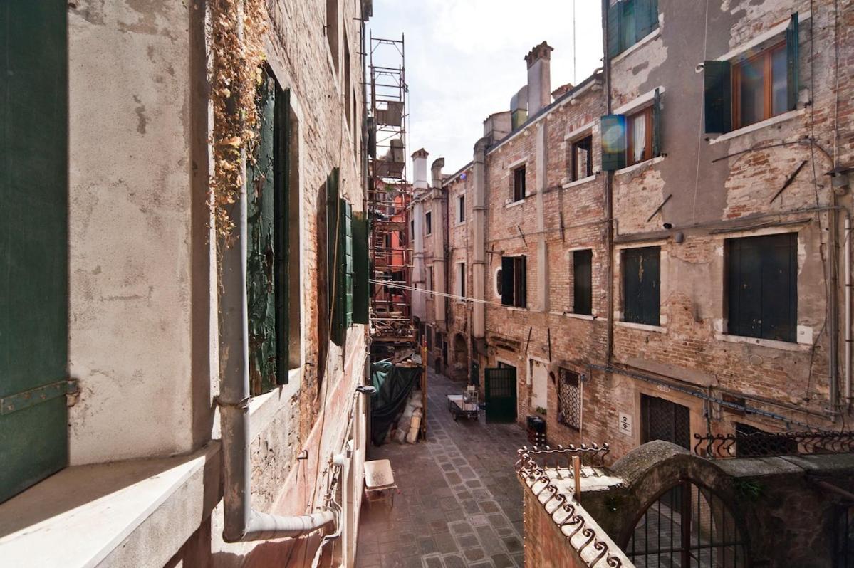 Luxury Venetian Style On Grand Canal